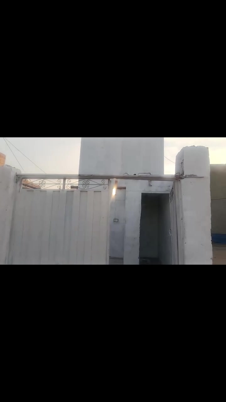 يالله
سعره ٢٢ مليون وبيه مجال 

بيت لبيع 100 متر بالبراكيه شارع المعمل

شارع المطار القديم مقابيل أسواق ابو مقتدى

البناء ابلوك والاساس والسقف اعكاده
يحتوي على غرفه وصاله ومطبخ واستقبال

الاستفسار الاتصال على
***********
***********

او مراجعة مكتب حيدر الزبيدي للعقار والمقاولات العامه عنوان المكتب بشارع المعمل قرب مدرسة الازدهار لبنات
