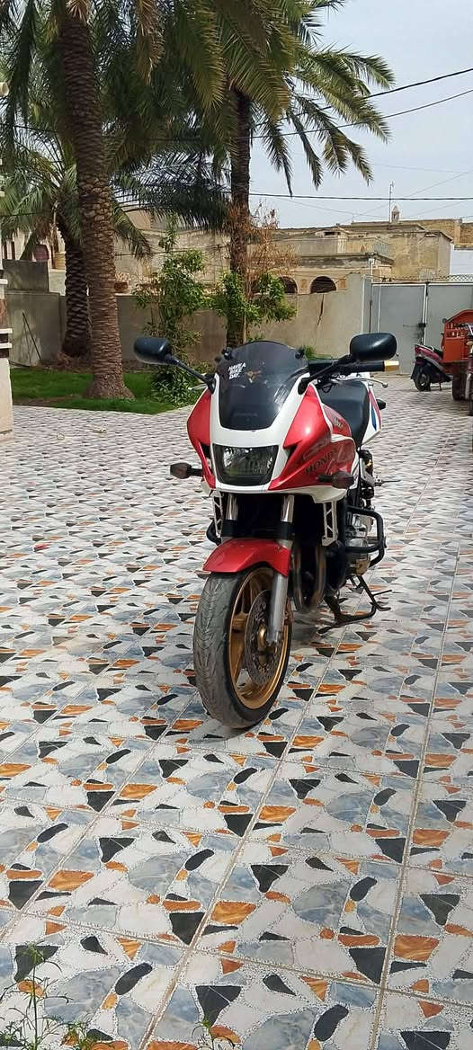 Cb 1300
سلام عليكم سيبي 1300 للبيع دراجه نظيفه ومكفوله كفاله عامه 
دراجه رمبه من الشمال ماصارلها اقل سنه من ماشيه بلعراق

- عليها يدات تزويد تدفئه
- صالنصه رياضي 
-دبلات رياضيه
- منفيس شمالي ومكاتبه . فقط

الدراجه احلى بلواقع من الصور 
السعر المطلوب بيها - 50 ورقه وبيها مجال للشراي -


**إذا كنت صاحب هذا الإعلان وتريد حذفه لأي سبب، رجاءا أرسل رسالة إلى الدعم الفني**