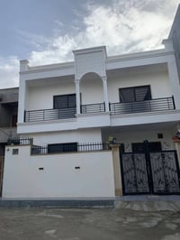 حي الملايين الاولى • ١٦٠م • ٥ غرف نوم