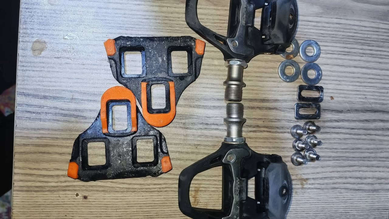 كل قطعة وسعرها 
واتساب : ***********
