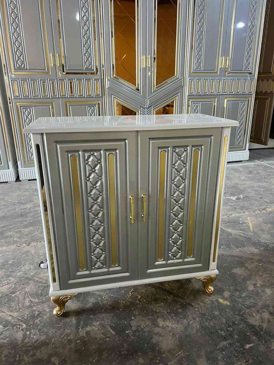 كل يوم جديد وصناعة عراقيه 
تعني 
الجودة والمتانه العالية 
تتكون من عشر قطع العنوان بابل الحمزة الغربي لتواصل على وات ساب ***********
