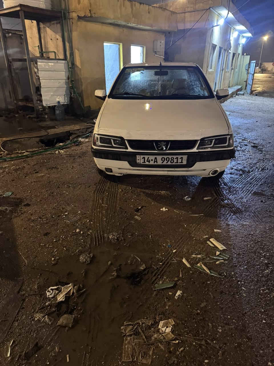 سلام عليكم بيجو 405
 2016 كفاله سياره جاهزه تبريد كير مكينه تخم تاير كهربايات كله شغاله سنتر لوك سعر 50 بيه مجال *********** البصره المعقل
