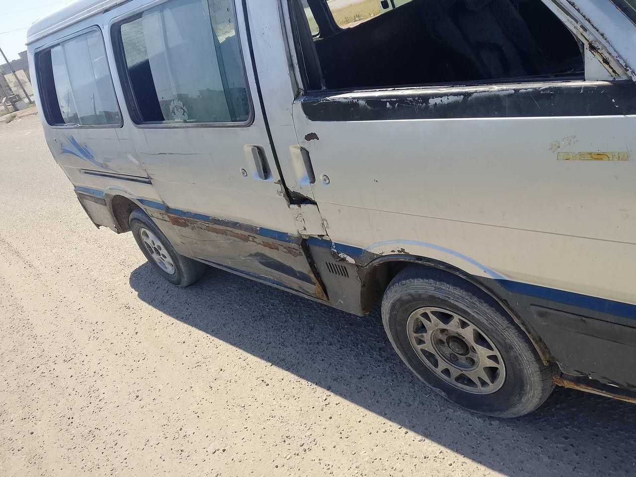 السلام عليكم سياره للبيع بسته راعيها موجود ماكينه وقير مكفولات 14 ورقه وبيها مجال بكاني بغداد الشعله *********** 🕸️
