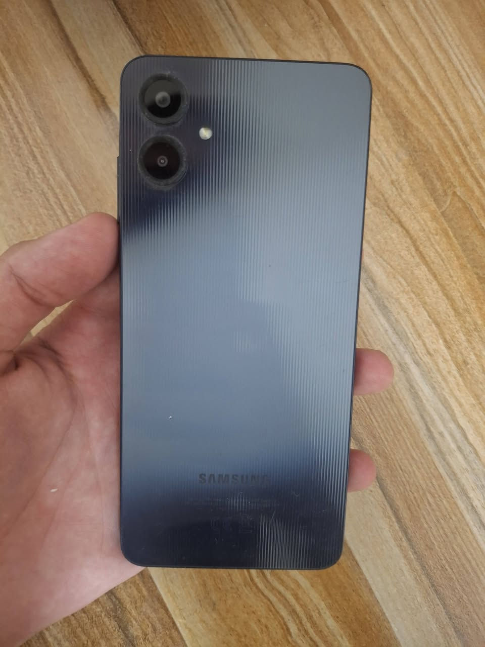 سلام عليكم جهاز A06 استخدام قليل كامل ملحقات بعدهم ممفتوحات نضافه 99% سعر 125 وبيه مجال بسيط للشراي للتواصل واتساب *********** مكان بغداد الشعله
