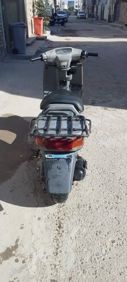 سلام عليكم دراجة بيكم للبيع دراجة جاهزة مكينة جديدة كهربائي شغالة سلف شغال أو هندر  تخم تاير  كهربائي كلة شغال السعر 190 بي مجال الطيبين الرقم *********** مكان بغداد الدورة
