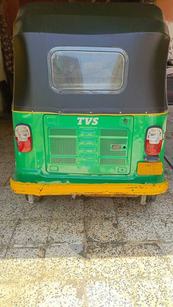 اسلام عليكم،من رخصت الادمن، TVS شهر /10/موديل2021 تكتك خير من الله نضيفه مال شغل
........سعر 6700 ....رقم  وسنويه باسمي شرط تحويل 
وبيها مجال قليل بغداد الشرطه الخامسه 
***********
