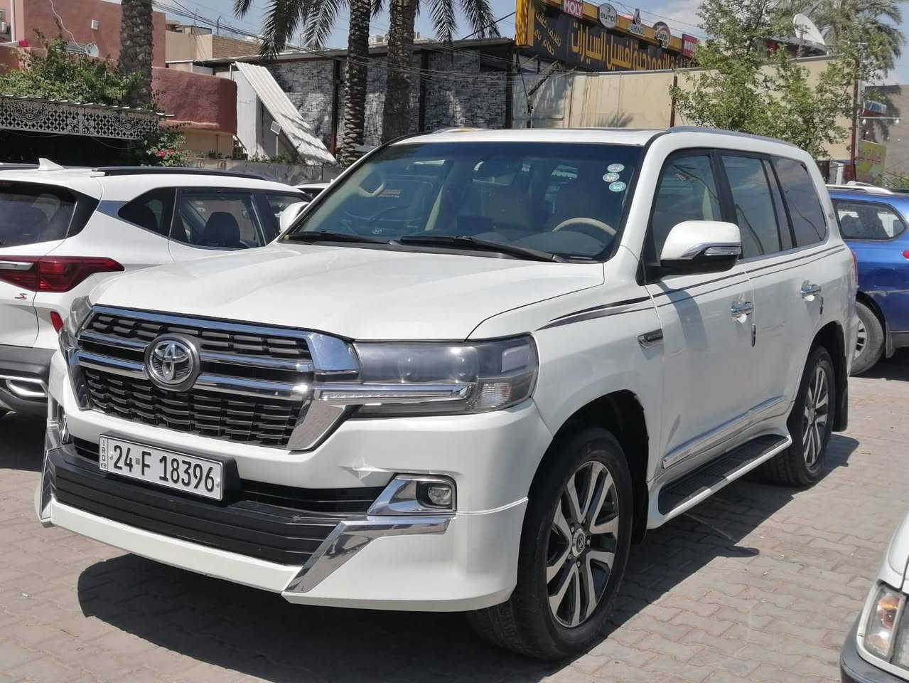 ***********
رايدهة ب 264 ورقة بيع او مراوس حسب القناعة 
لاندكروز جكسارة 2014 محدث 2021
محرك v8 سلندر
ماشية 136 الف كم 
3 قطع تبريد
سلايد
شاشة كاميرا
حساسات خلفيه
تحكم ستيرن جهتين
مري شفط كهرباء
ويل كب دعاية
لايت زنون
هزة وفحص جديد
سنوية باسمي جديدة لل 2031 
تحويل مباشر
السيارة صبغ عام
