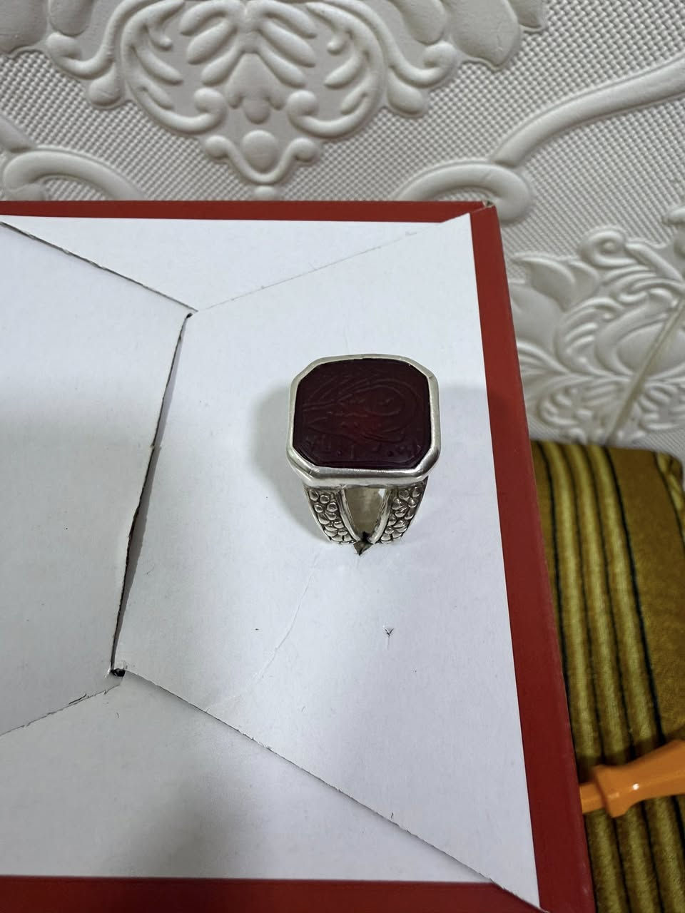 كله اصلي وصياغه ثقيله وقديمه شلعه وحده ٥٥٠ الف


**إذا كنت صاحب هذا الإعلان وتريد حذفه لأي سبب، رجاءا أرسل رسالة إلى الدعم الفني**