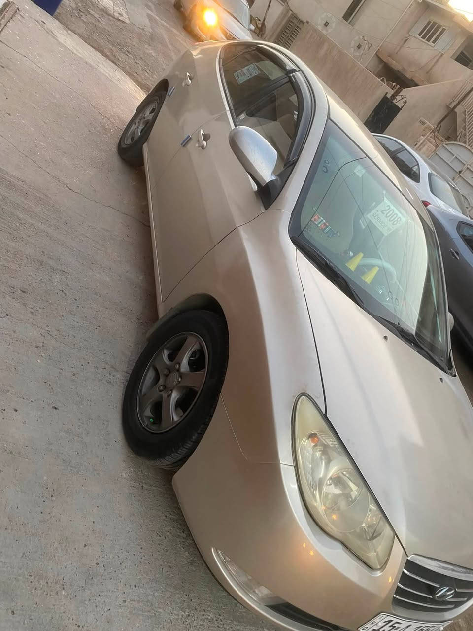 السلام عليكم شباب الانتره ٢٠٠٨محرك ٢٠٠٠لون ذهبي  بيها بس جاملغ ايسر مبدل ومصبوغه حزام جماليه محرك قبل ٣ايام شديته كير جديد صدر خلفي امامي تبريد تخم تاير حديد رقم أنبار نكليزي تحويل مباشر السعر ٨٥وبيها مجال   واذا اكو مراوس بتكسي جديده عادي راوس مكاني بغداد الدوره ***********
