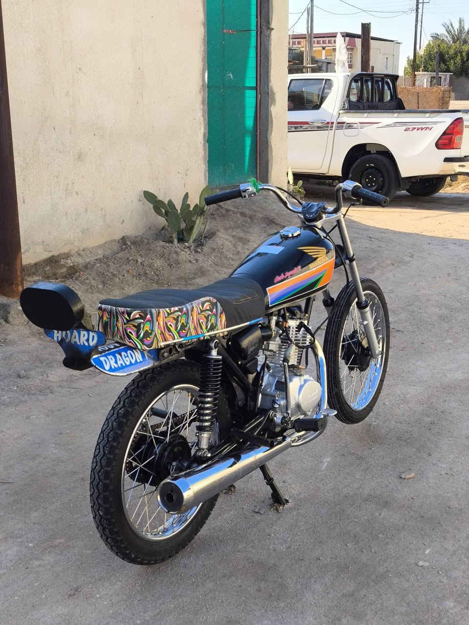 سلام عليكم دراجه سيجي نامه ادوات كلك تعمير25 صالهاا شهر من معمره دراجه شلعه ومعدل وفصله دراجه  كفاله سعر700 وبيها مجال قليل حگ الجيه  (البصره كرمه علي )***********
