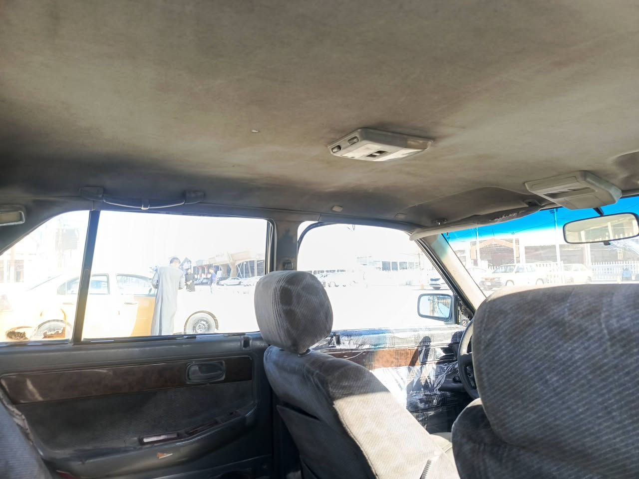 بونتيشه السياره احله من الصوره دواخله كله بلاديه بيه بس الكير البك شويه يخر يا الله يرجع يعني بيه بس الكير  وبيه مكينه كلش جديده بمعنه الكلمه مكان السياره نجف اي ستفسار *********** اتصال ...او واتساب
