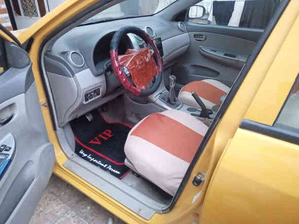 السلام عليكم للبيع بي واي دي جي 3 موديل 2013 فول مواصفات بصمة كير عادي مكينة وكير وتخم تاير مكفولات صابغها حزام للجمالية رقم بغداد دولي بيها حادث بل جاملغ الخلفي العكس السايق السعر 53 وبيها مجال مكان الشيارة بغداد البلديات للاتصال ***********
