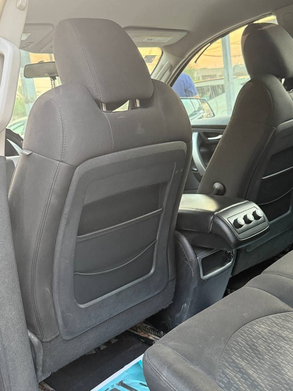 سلام عليكم ورحمة الله
جمسي اكاديا موديل 2009 خليجي
فول مواصفات عده الفتحه
مكينه 6
شاشه كاميرا
حساسات
لايت زينون منضومه كامله
تبريد ثلج +3 قطع
7 راكب
سياره مكفوله كفاله عامه من كير ومحرك وحداديه  شي بسيط جدا وهاي كدامك تجي وتشوف
مكاني كربلاء 
السعر95 وبيها مجال قليل  كلش***********
