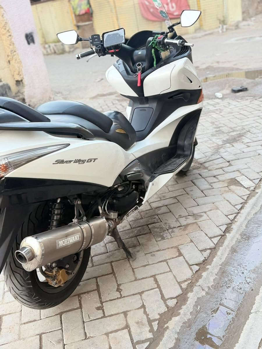 سلام عليك سلفر جيتي محركه ٤٠٠ درجه مكفوله كفاله بس الصفحه مثلا مشوف بل صوره دراجه خير من الله مكان الدراجه مدينه بيع ١٥ او مراوس بي سي اكس رقمي ***********
