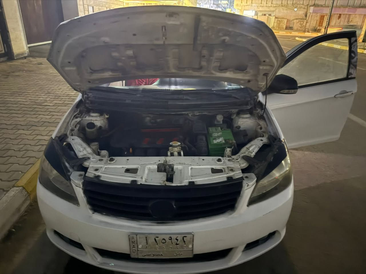 السلام عليكم شباب اقرو المنشور كامل قبل لتجي وتراسل  

سيارة گريت ول فولكس c30 
لون صدفي 
موديل 2012 
  رقم بابل 
اشارت بالمري 
وتحكم بالمري وبالايتات من الداخل 
ريموت سنتر لوك جديد
 تحويل وغرامات وعيب شرعي بكفالتي 
مكينة 1600
ادامة كاملة بلكات ومجاول ونوزلات جديدات  
دوشمة جديدة 
 كهربائيات كاملة بس بقت كم كلوب يحتاجلة تبديل
منضومة تبريد المحرك خير من الله  
تايرات اكثر من نص عمر 
باتري جديد 
صدر امامي كامل جديد 
عبوة وطوافة جديد 
ادامة لكل حساسات المحرك والسيارة بصورة عامة تنضيف وتبديل 
بور ستيرن ادامة جديدة 
التبريد اكو مشكلة بالاصبع مال الكمبريسر وكلشي تمام 
 البريك سويتلة ادامة تبديل  بقة بس يتنفس وبريكها خير من الله 
بيها خياسات بسيطة  
يرادلها تبديل لماطور الجام ولقاعدة الباب مال الصدر لان ميفتح 
وكل الشغلات ذني سهلات بس بسبب الالتزامات ودوامي من الصبح لليل ف مالحك اسويهن 
سيارة خير من الله ومكفيتني ومشيتني وابد موگفتني بشارع اروح واجي بيها للدوام 
ماشية 200 الف حقيقي وقابل للزيادة 
السعر 36وبيها مجال بسيط واني بخدمتكم 
العنوان واسط /الكوت /داموك
للاستفسار  ع الرقم او الواتساب  كل الوقت موجود ع الفيس بوك 
***********
