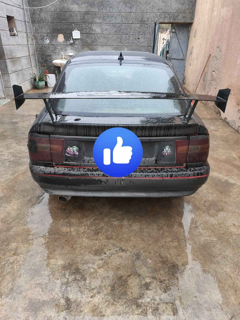 السلام عليكم فكتره ماسحه سياره جاهزه ونضيفه من كلشي الكشر شوف العين السعر 28 رقم الهاتف *********** واتساب
