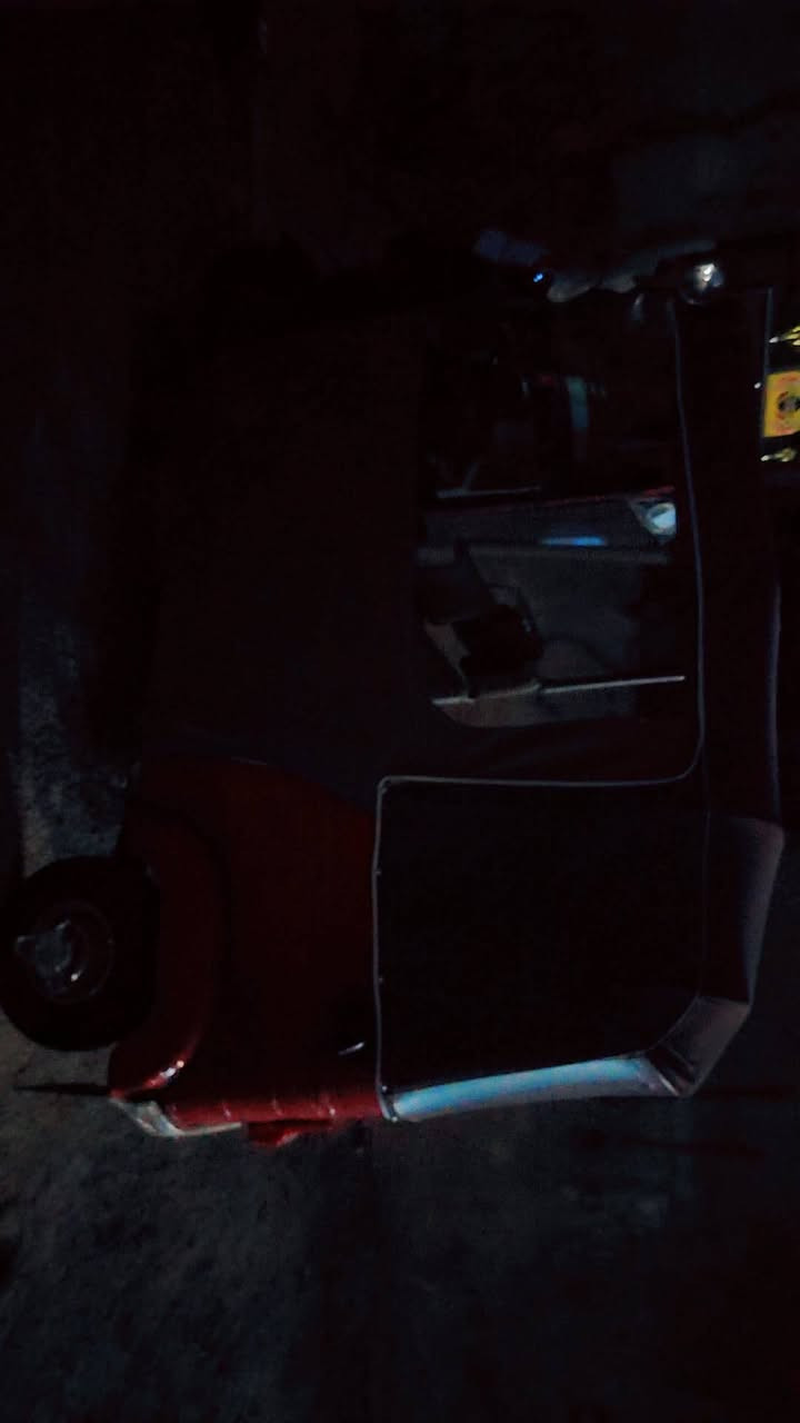 سلام عليكم تكتك البيع مديل ١٨
مكان سبع قصور
رقم ***********
