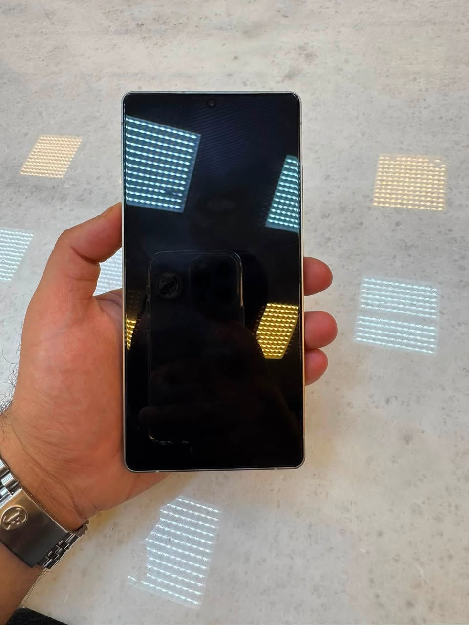 S25 ultra 256gb
جهاز نضافة 100 بالمية وكالة عين الفهد للبيع 
السعر مليون و٥٠ الف مكاني بغداد
***********
