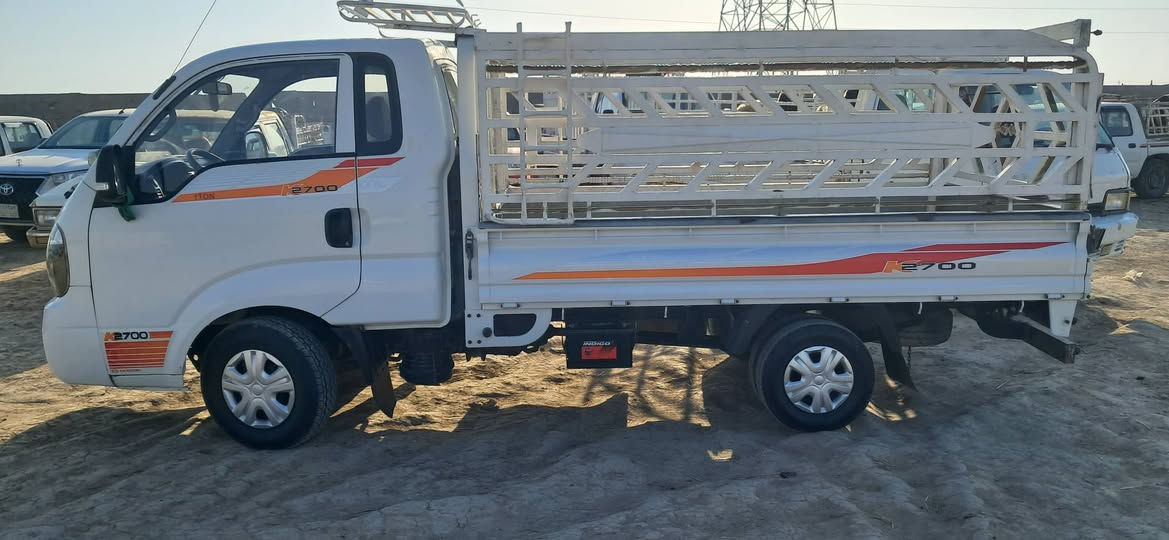 سلام عليكم
كيه موديل١٨ للبيع كفاله عامه على وضع الشركه 
رقم نكليزي بسمي مكانها ناصريه قضاء النصر
 الشراي يتصل ***********
