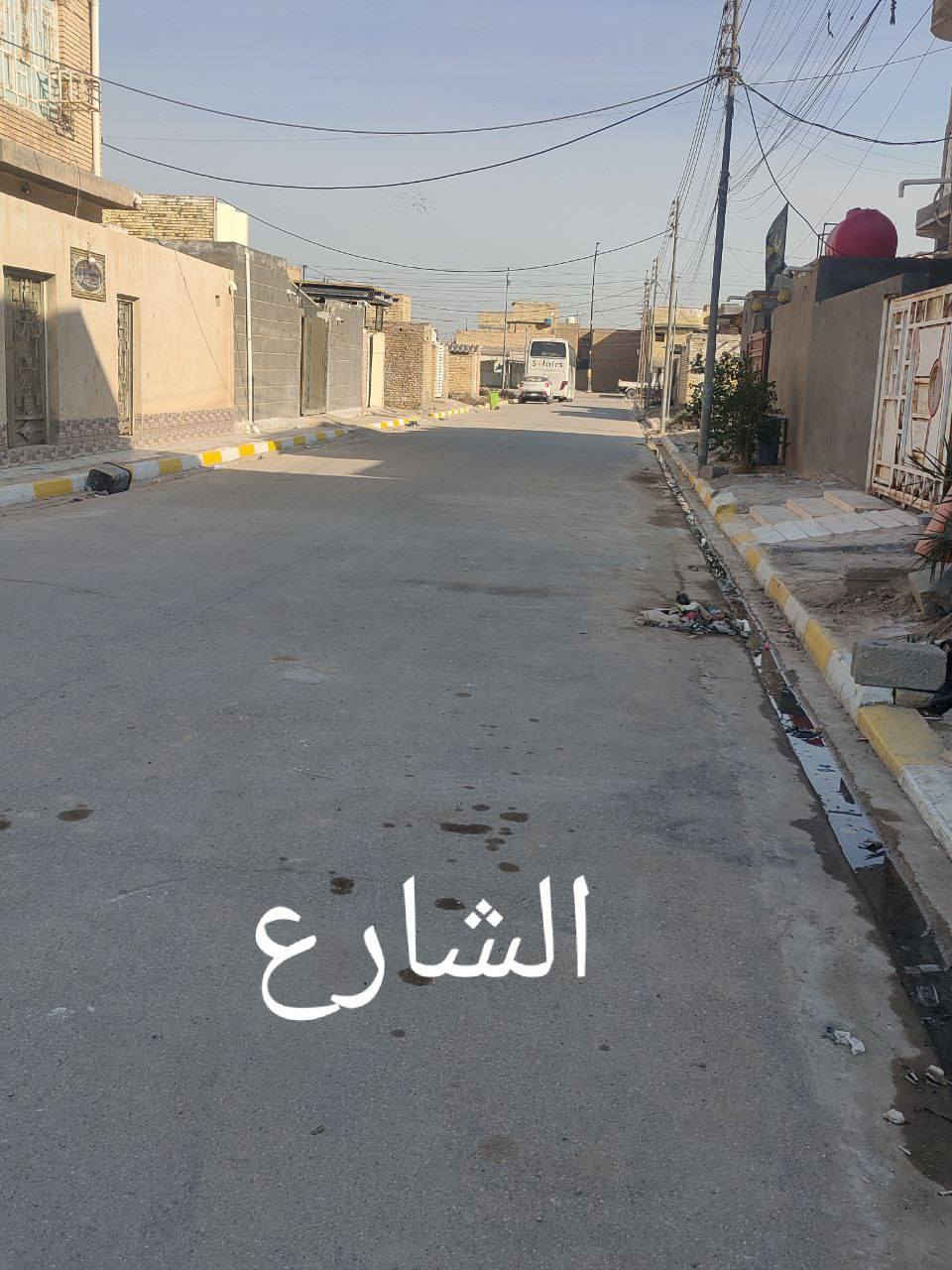 دار للبيع طابو صرف
طابقين
خلفي
حي الصادق 
مساحته 86 متر

طابقين كونكريت بناء حديث 
الطابق الاول أستقبال +صاله +مطبخ حار وبارد +مجمع صحيات 
الطابق الثاني 
غرفة عدد2+صاله +حمام 
***********
+ واتساب السعر 90 بي مجال
