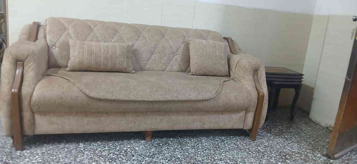 السلام عليكم 
تخم مودرن للبيع نظيف جدا جدا استعمال قليل السعر *********** للإستفسار الاتصال ع الرقم ديوانية, القادسية
