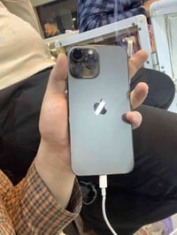 13 برو ماكس  ذاكرة 128 بطارية 78  مبدل شاشة فقط  سعرة 420 الف  رقمي وب...