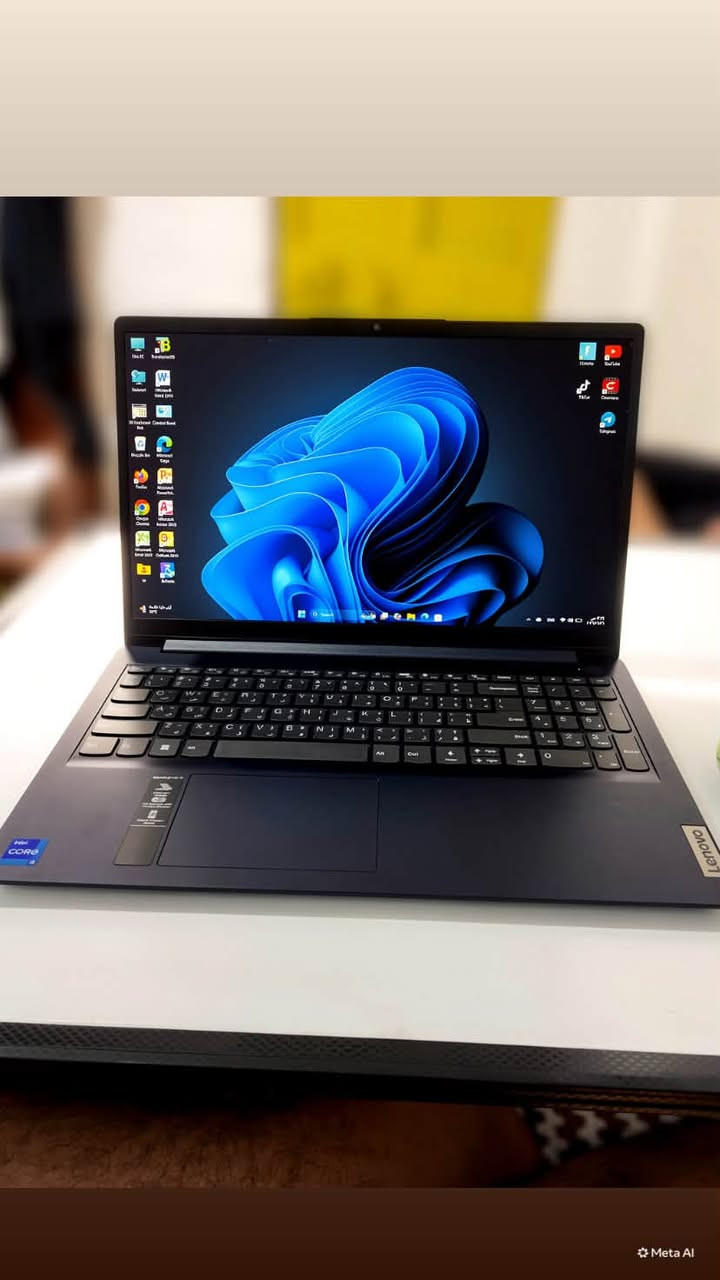 مواصفاته
i5-جيل 13U
RAM: 8GB
Storage: 256GB SSD
GPU: INTEGRATED
Display: 15.6" FHD TS
Battery: 3 CELL
OS: Windows 11 Home
استخدامه كلش قليلللل كلش نضافته98%
رايده ب400 قفلها كلش 
رقمي:***********
