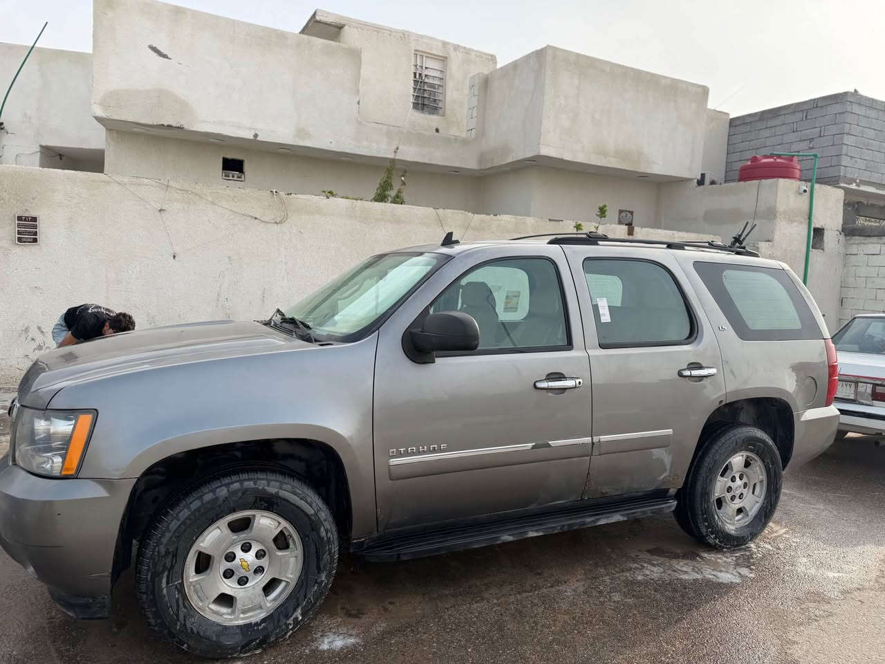 تاهو 2007 بتره فول عده الفتحة السياره بدون اي نقص محرك كير تبريد كهربائيات شاشة كامره خلفيه شرط الفحص السياره بدون ضربه فقط ارباع البيبان الجوه  انصبغت اثر جراد السياره رقم بصره راعية بلبصرة تحويل ثاني يوم السياره للبيع او المراوس 
*********** البصرة, العراق
