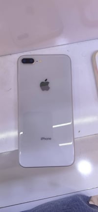 آيفون ٨ بلس • ذاكرة ٢٥٦ • كامرة خلفية معطلة