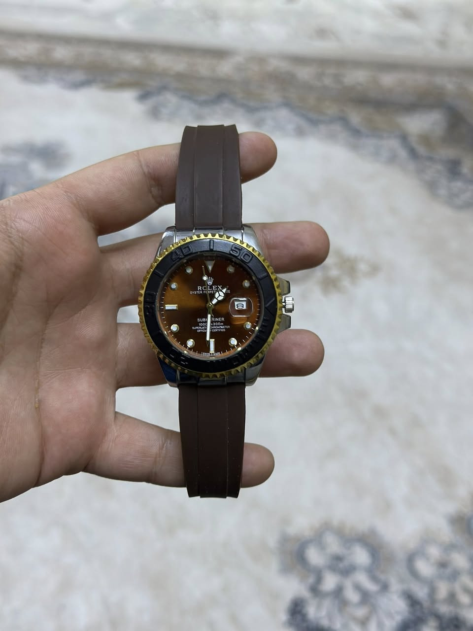 ساعة رولكس سير ربل اوربي باله امزون طلعتلي + سبحه وسوارات وساعة جيب ومحابس قديمات كلهن قطع امزون 
سعرهن كلهن / 20 الف 
يوجد توصيل لكل محافظات ***********
