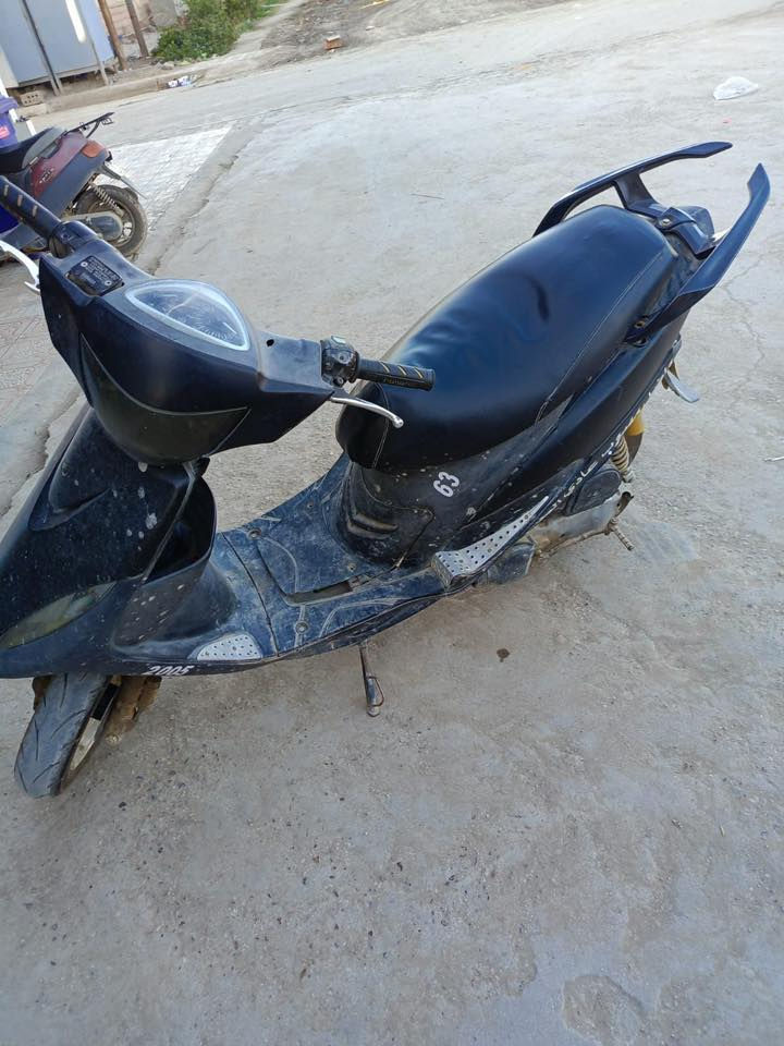 السلام عليكم ماكس عدل للبيع بوشه 55 كلجات رياضي ويل مروحه رياضي سبايدر رياضي كفر اسود طافي اشاير وماصده لون نفطي سوادات ختم واحد ويه المكينه الدراجه ناقصها بس باتري ودبلات تعبانه نكره بكل وقت بيع او مراوس بنامه رقم :***********
