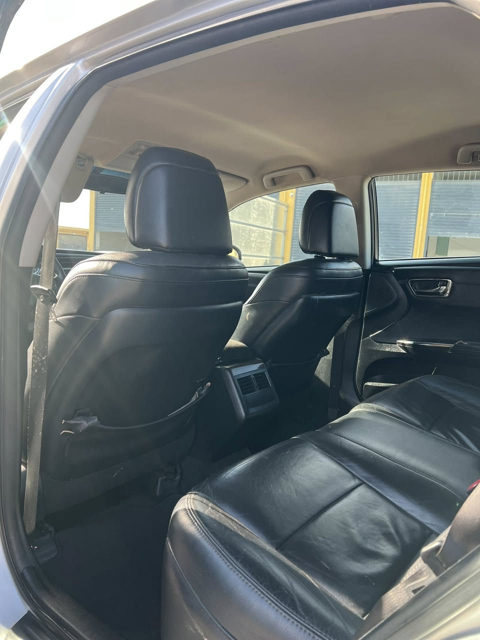 سيارة للبيع تويوتاXLE اڤلون لون سلڤر موديل 2013 بيا شبرين تعديل بارد گير و محرك شرط صبغ شرط دواخل شرط والسعر عل هاتف ***********  عنوان دهوك
