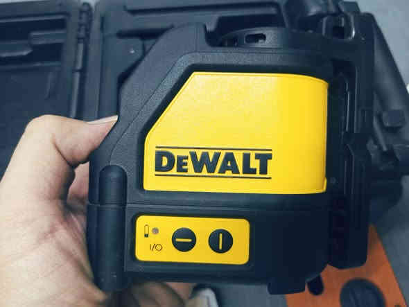 ليزر ديولت اصلي
خطين احمر 
جديد 
انتاج ٢٥ 
مكاني بغداد حي العدل 
يوجد توصيل 
***********
واتساب
