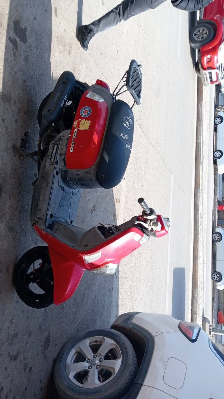 ماكس بوليس كابريتر رمبه ما صالها هواي من طالعه مكينه خرسه ما مفتوحه شلعه معدل خير من الله دراجه حلوه وكفاله عامه من كلشي ختم واحد كلها مختمه كهربائيتها كلها شغاله من الطول للطول سعر 775 وبيها حك الجيه مكاني كوت شراي يتصل ***********
