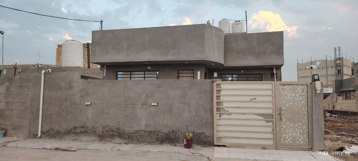🏡 دار للبيع – المساحة 240 م
📍 الموقع: الحلة / مفرك العلوية الشريفة عليها السلام

المواصفات:
الطابق الأرضي:

غرفتان نوم

استقبال

هول

مطبخ

منور

مجمع صحيات

كراج سيارة

حديقة أمامية

الطابق الثاني:

غرفتان نوم

مطبخ

مجمع صحيات

المميزات والخدمات:

بناء جديد وعالي عن الشارع

بناء طابوق درجة أولى

كهرباء + ماء + مولد

شارع تبليط

قريب على المدارس

قريب على الشارع العام

📞 للاتصال: ***********

بيت راقي جاهز للسكن، فرصة ممتازة للمشتري  🔥
