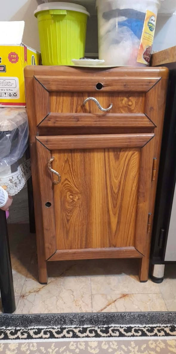 غراض بيت للبيع كلمن سعره الشراي يجي خاص ***********نجف مقابيل باب دخول المطار
