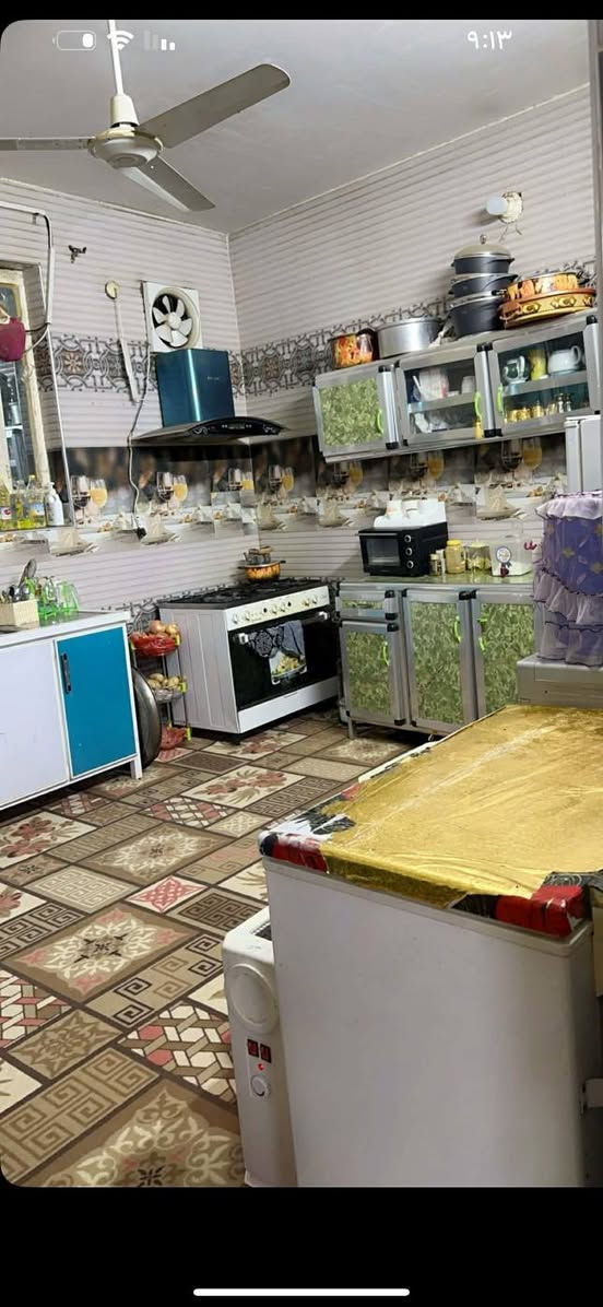 دار للبيع بحي الصدرين
فرع المختار المساحه ٢٠٠
بيع مستعجل وبسعر مناسب جدا 
التفاصيل
طابق واحد كامل من كولشي 
غرفتين نوم وصاله ومطبخ وهول وصحيات داخليه وخارجيه 
جاهز 
الاتصال بالرقم 
***********
