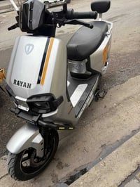 دراجة كهربائية • شحن • زيرو