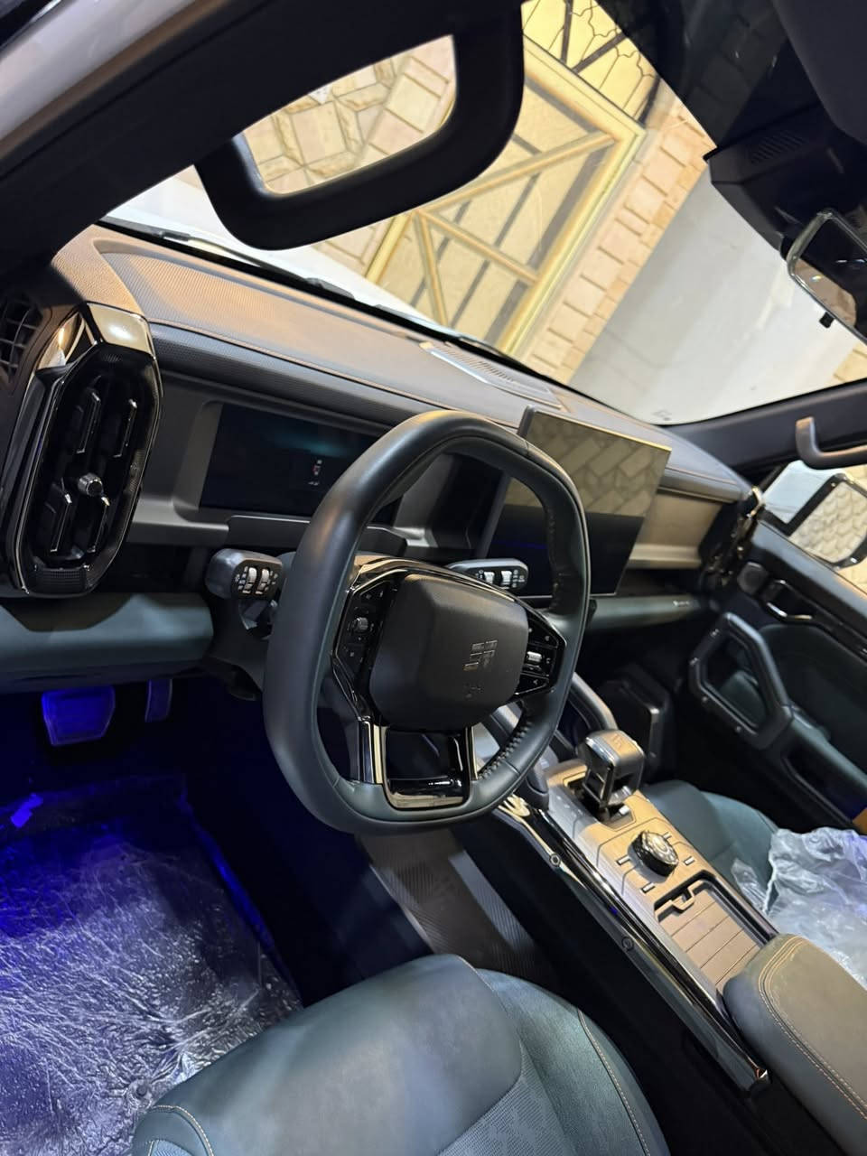 السلام عليكم انسب t2 للبيع موديل 25 فول مواصفات داخل زيتوني اخت الزيرو ماشيه 11 الف رقم بغداد مكفوله كفاله عامه السعر 37 مليون وبيه مجال 
08732224000
***********
