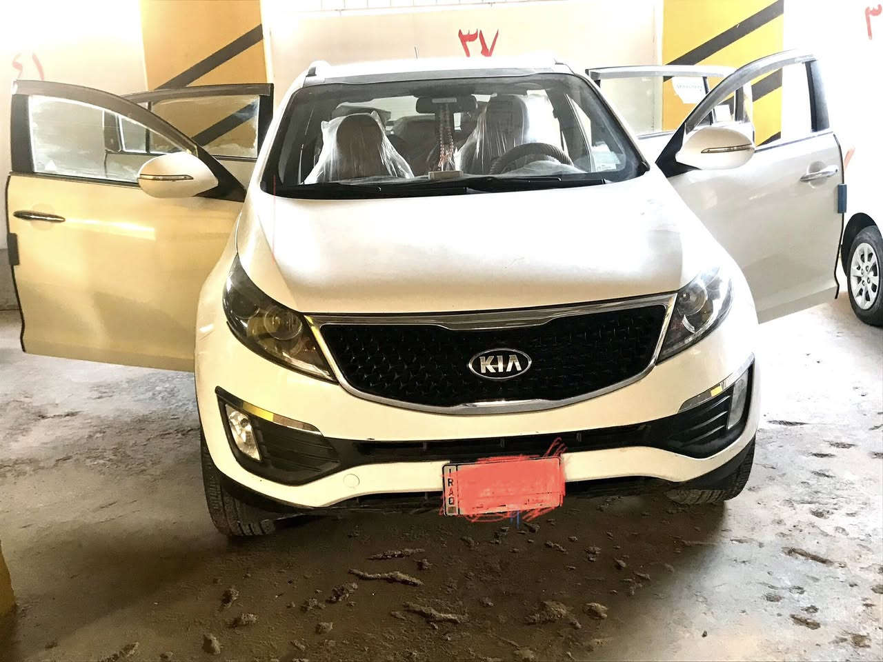 السلام عليكم سبورتج 2013خليحي السياره مال بيت ماشي 117جديده سبير منازل فول ماعده البصمه ومكاني بالكراده واتصال على هذا الرقم *********** سعره 155وبيه مجال بسيط حك الجيه
