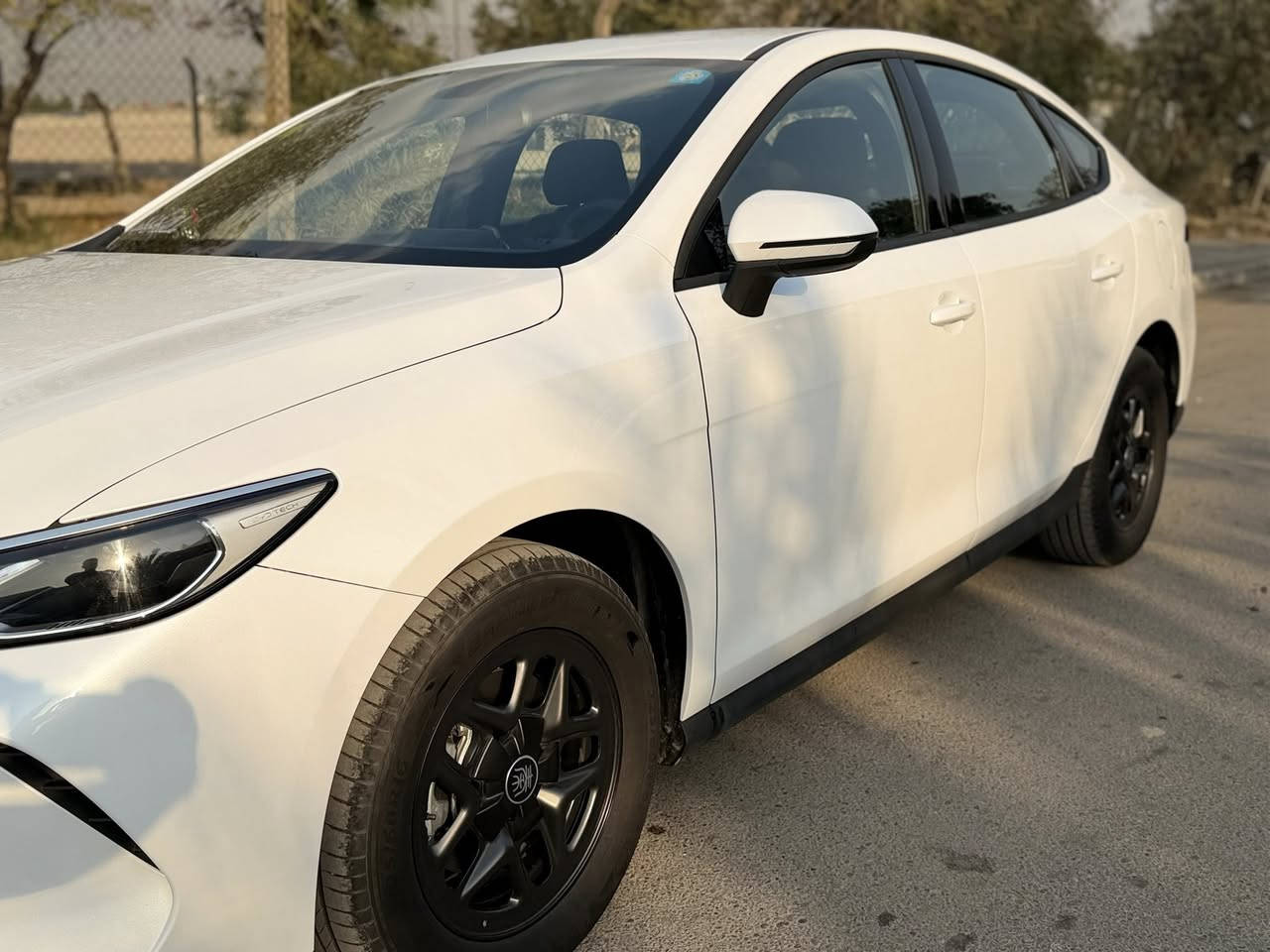 السلام عليكم بي وايدي كن بلاس للبيع فقط 2025ماشيه 3 الف مكفوله من ضربه من بارد من تبديل صبغ سياره جديده على أيدي بسمي مشروع وطني رقم بغداد أنكليزي استفسار اتصل وادلل ***********
