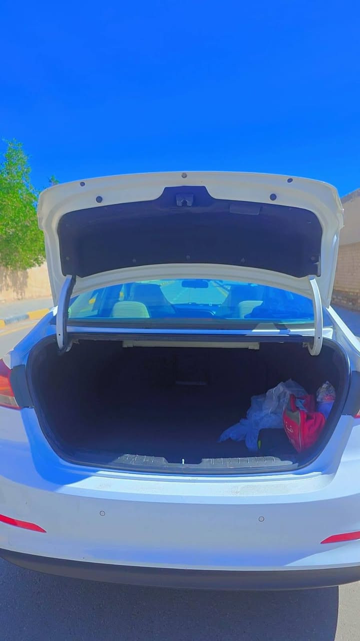 ■النترى للبيع■
●عداد الكيلو متر 100 km ماشيةة
🚘[خليجي]   《{2018}》
♡محرك 2000
♡كير ATI
🧭▪︎فول مواصفات 《عدا البصمه》
🛑اشاير بلمري+فتحه +تحكم ستيرن +مري شفط+حساسات امامي وخلفي 
🪐▪︎▪︎لايت زنون
▪︎▪︎سياره كفاله عامة .عدا  بارد  شبر فقط
▪︎▪︎رقم واسط بأاسمي تحويل مباشر
السعر 💲155💲
▪︎عنوان واسط^ الكوت.حي الحكيم.
***********
