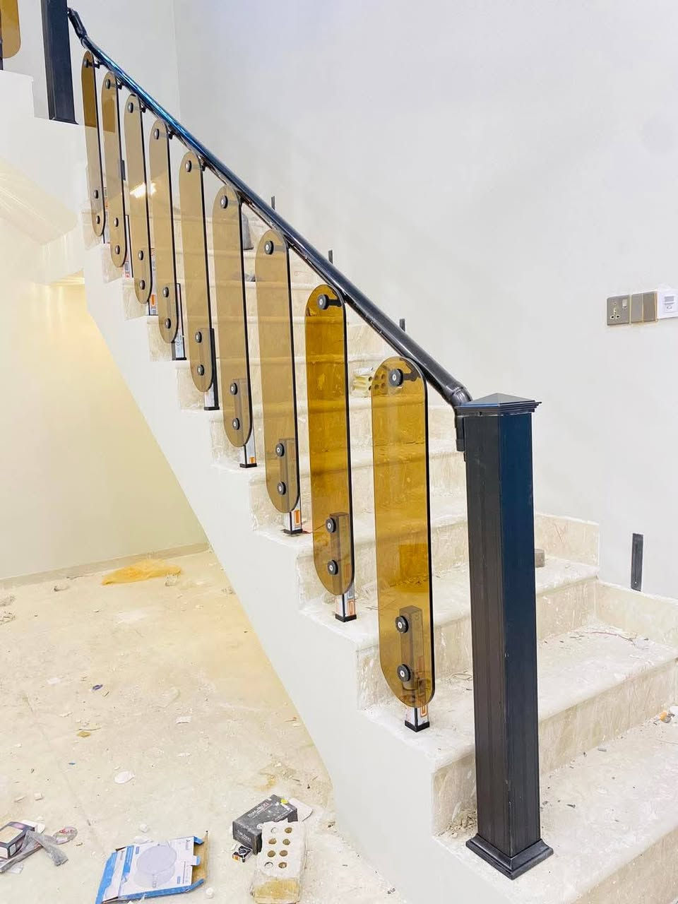 سلام عليكم
نشتغل محجار المنيوم وزجاج سعر مناسب مواد تركي درجه اولاه ضمان ٥سنه اي شي أصير صيانه مجانا
زجاج خطوط كل بايا سعر ٢٠الف
زجاج ساده اسواد سعر متر ٤٥دولار
زجاج ساده ابيض شفاف سعر متر ٤٠دولار
***********
*********** واتساب
