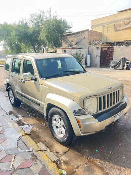 السلام عليكم جيب لبرتي 2009
كهربائيات كله شغالة محرك جديد مصارلي شهر من مبدلة بيه صفنه بالكير ب D رقم نينوى سنوية ساقطة السعر 52 وبيهة مجال بسيط
للاستفسار اكثر ***********
