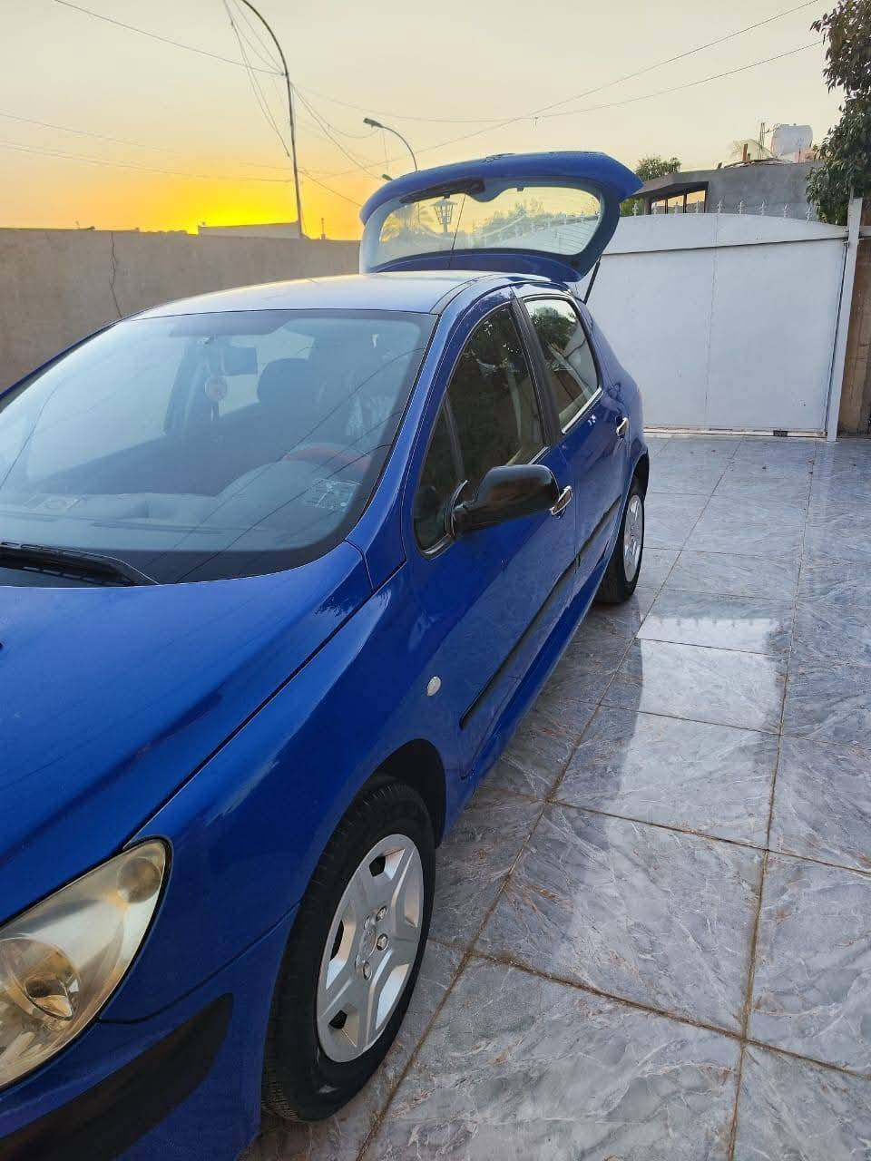 بيجو ٢٠٠٥
رقم كركوك بطاقة بانزين
سنوية ساقطة صار سنة
مشروع وطني
محرك جديد
راديتر جديد
صدر جديد
باتري جديد
كهربائيات بلاد
كير ادامه كاملة
جوزات
سلكتر جديد
وزيت جديد 
تبريد ثلج
السيارة مابيها قطرة صبغ بلادي
سعرها ٥٢
ينزل من سعرها ورقة لان بيها
تحتاج باور ستيرن

داخلها حيل جديد
شرط التحويل ماكو وكالة
شراي اتصل
ماابيع اقل من هذا السعر
تعذرني
***********
داخل كركوك السيارة كركوك, العراق
