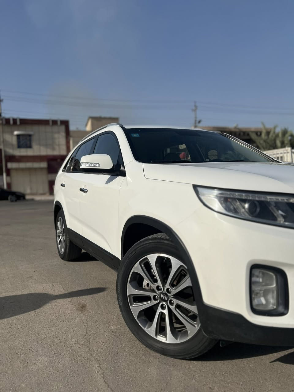 السلام عليكم
سورنتو ٢٠١٥ خليجي كفاله ١/١ للبيع
محرك ٦ وكير مكفولات
رقم بصرة الجديد هزه وسنوية جديده
بأسمي تحويل ثاني يوم
٧ راكب
فول مواصفات عدا الفتحه
بصمه 
عينه شاشه
تحكم ستيرن 
مري شفط 
اشاير بل مري
ترحيب عينه وابواب
يدات نيكل
كامره خلفيه 
نضام ايكو اقتصادي 
حساسات خلفي امامي
تبريد ٣ قطع صلوات ثلج
وغيرها من المواصفات بعد الخليجي معروفه
سيارة جاهزه صلوات ومبيها نقص برغي 
السعر ٢٠٥ وبيها مجال للشراي مو للعمله
للتواصل / *********** 
المكان البصرة المعقل .
