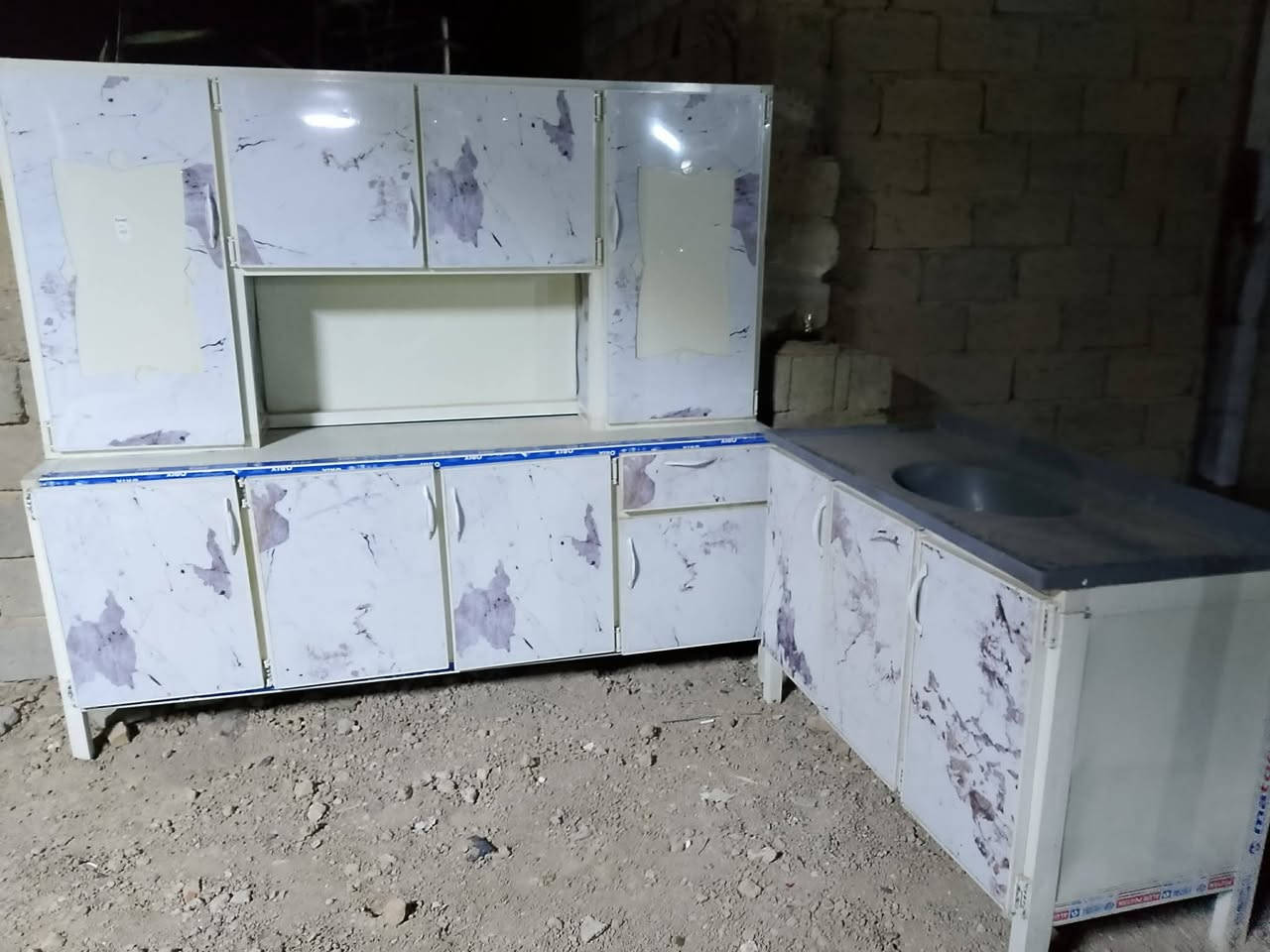 السلام عليكم 
كاونتر للببع 
قياس مترين
نضافه فول 
سنك مرمر
السعر 250
العنوان جبيل


**إذا كنت صاحب هذا الإعلان وتريد حذفه لأي سبب، رجاءا أرسل رسالة إلى الدعم الفني**