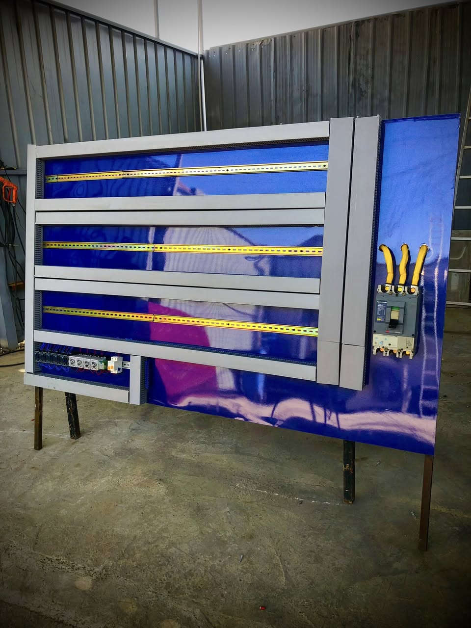 🎯 مكتب النخيل الهندسي
لجميع أعمال السيطرة واللوحات الكهربائية ⚡

✅ خدماتنا:
 • اختَر اللوحة المناسبة لموقعك، ونحن نتكفّل بالباقي.
 
 • كشف موقعي 
 • استشارات مجانية ونصائح فنية قبل التنفيذ.
 • جميع المواد أصلية من مناشئ تركية وماليزية عالية الجودة.
 • خبرة تتجاوز 25 سنة في أنظمة السيطرة ولوحات المولدات.
 • متوفر جميع أنواع اللوحات وبأسعار تناسب ميزانيتك.
 

📞 للاستفسار والطلب:
***********

⚙️ مكتب النخيل الهندسي… خبرة تضمن لك الجودة والاعتمادية في كل تفصيلة كهربائية.
