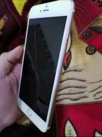 ايفون 6s بلاس • ٦٤ • شاشه مكسوره
