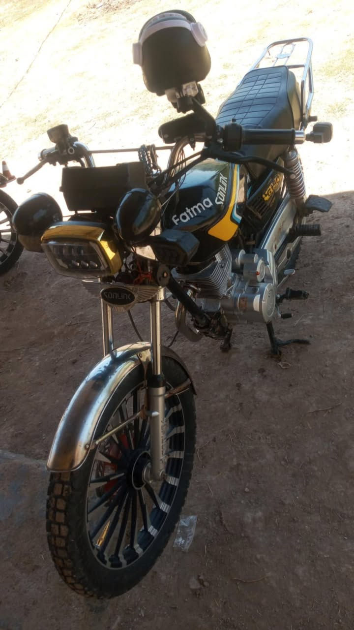 🏍️ للبيع | دراجة سولنك موديل 2024
✅ موديل: 2024
✅ محرك 200 CC
✅ خمسة كير
✅ كفالة عامة
✅ بدون أي نقص أو ملاحظات
✅ أوراق كاملة وجاهزة

💰 السعر: 725 ألف دينار
🔹 السعر قابل للتفاوض (بيها مجال)

📍 الموقع: بغداد – المحمودية

📞 للتواصل:
اتصال | واتساب | خاص
***********
